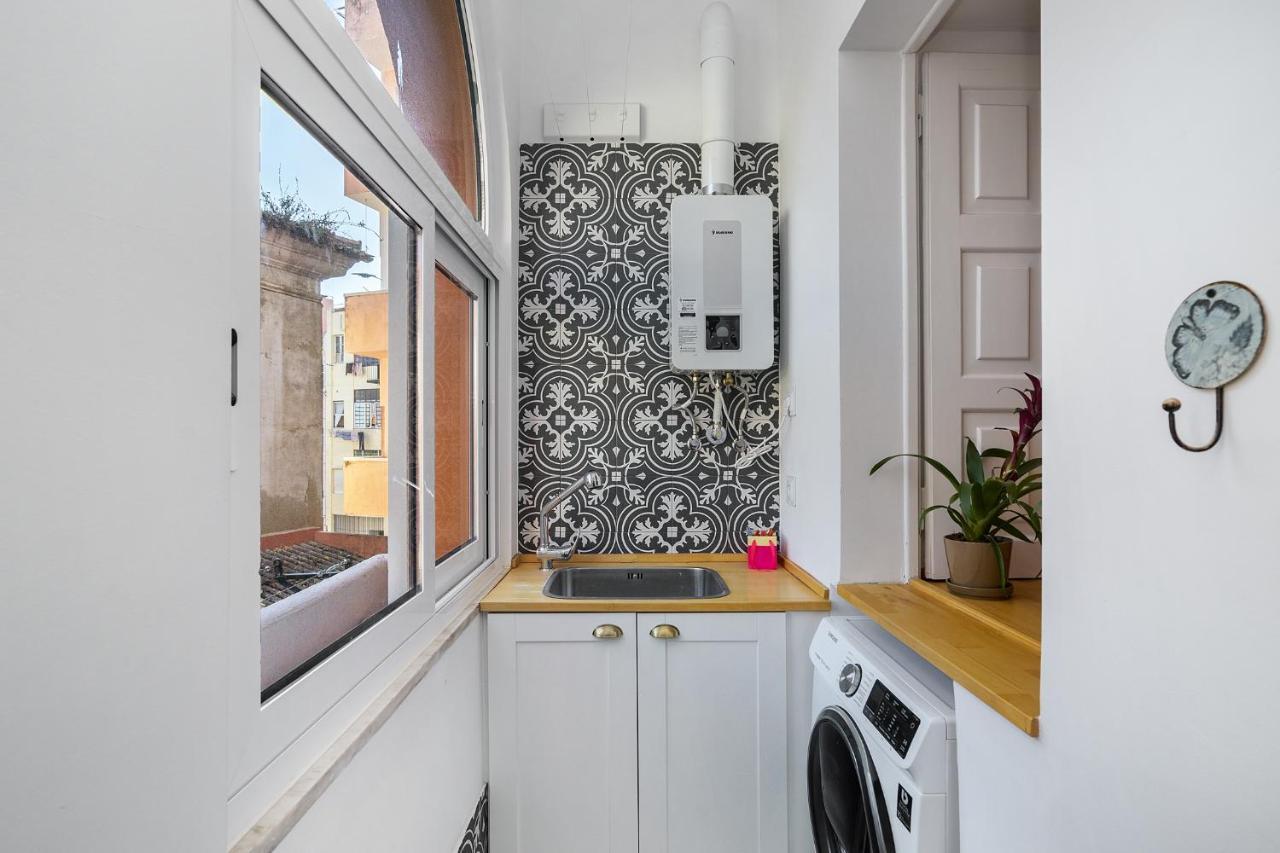 Whome Premium Alfama 2-br Great For Remote Workers & Digital Nomads Apartment *