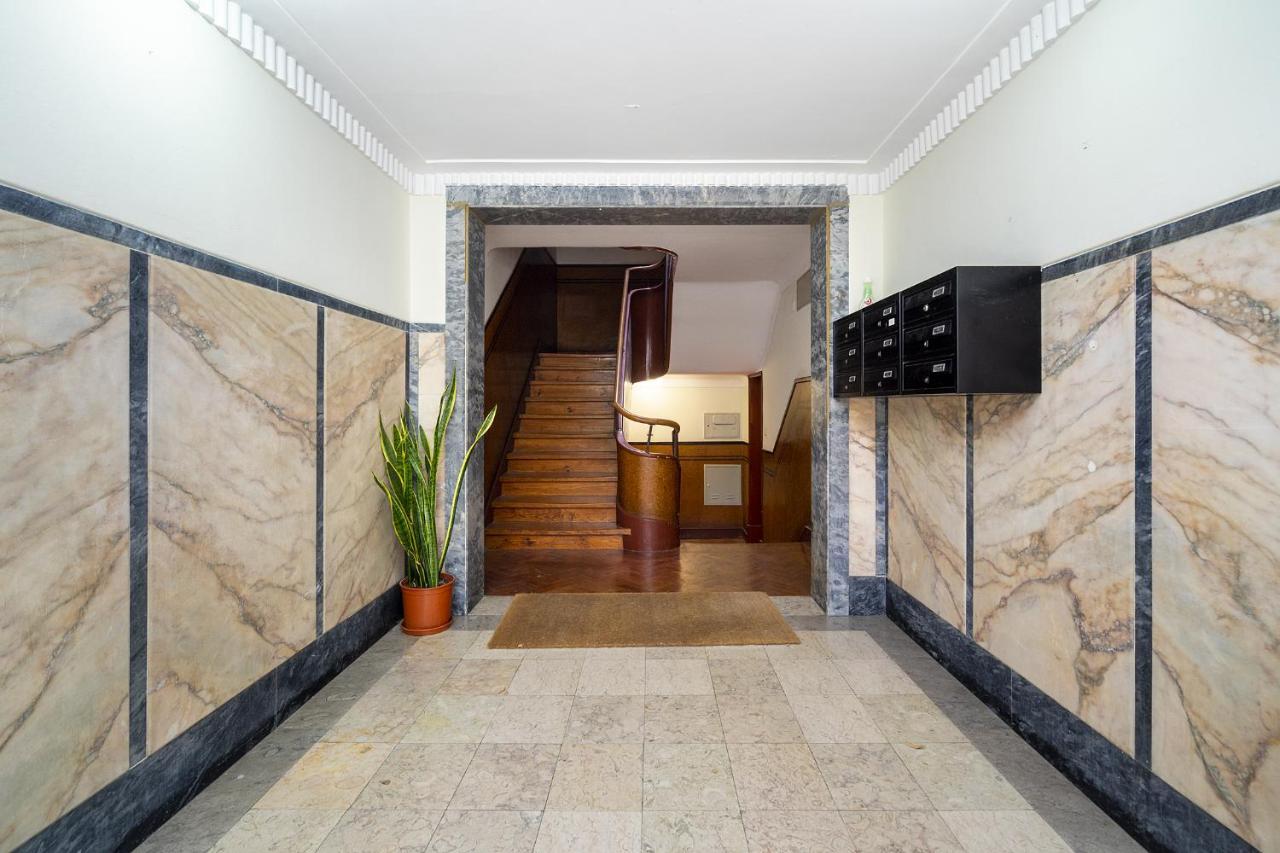 Whome Premium Alfama 2-br Great For Remote Workers & Digital Nomads Apartment